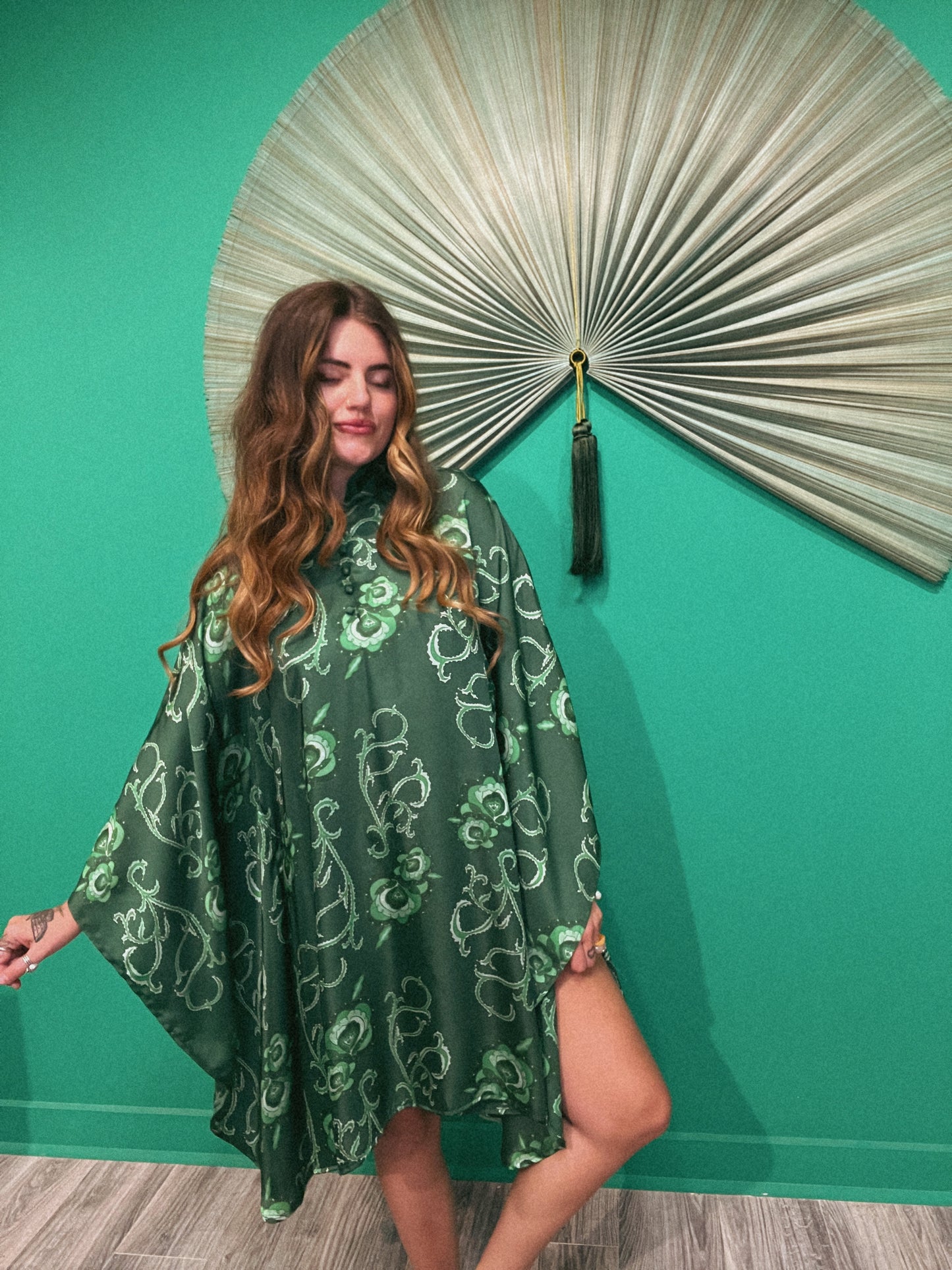 LTB788 EMERALD SWIRL- LENA SHORT KAFTAN -SATIN