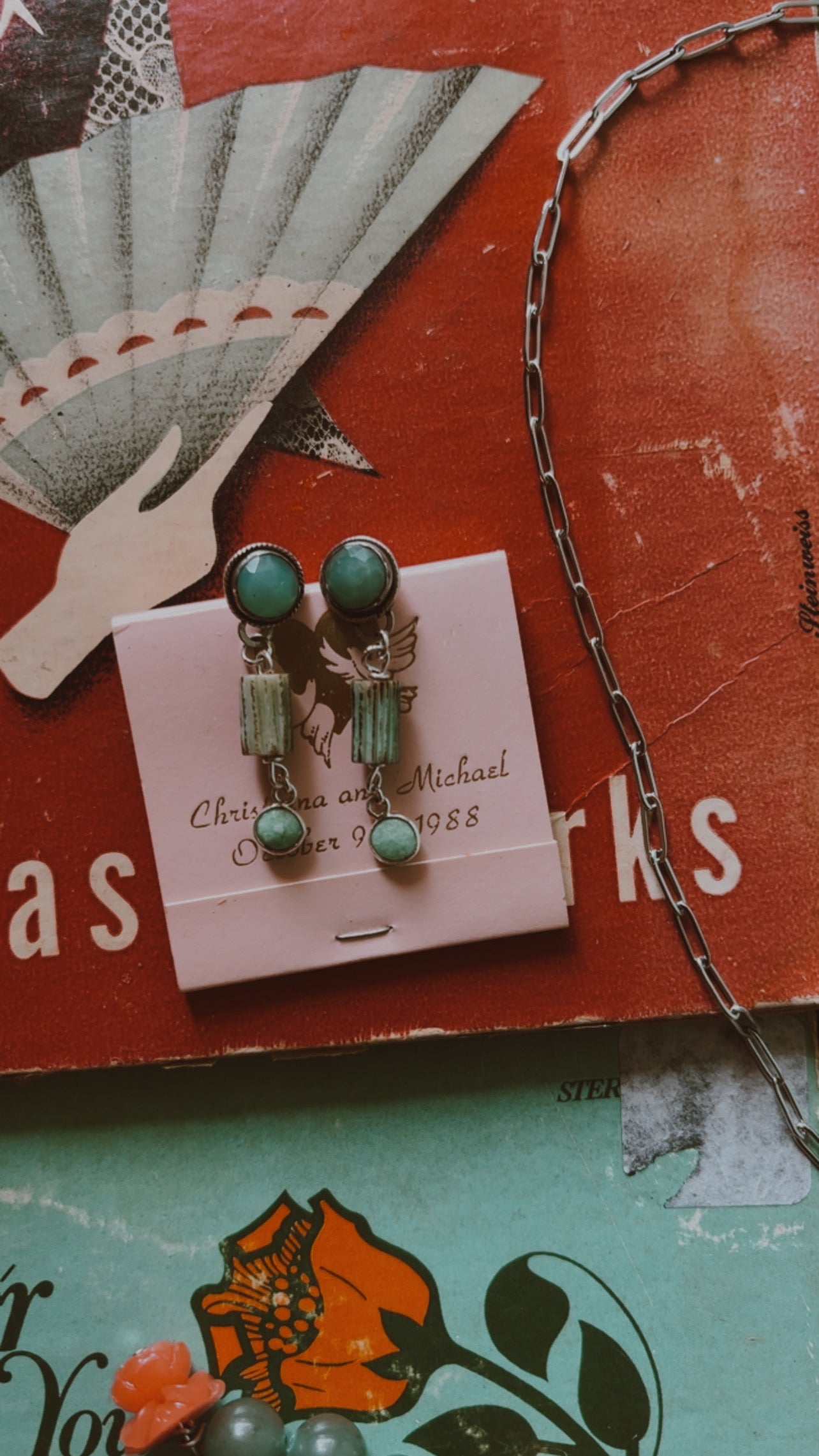 CHRYSOPRASE STERLING SILVER DANGLE EARRING