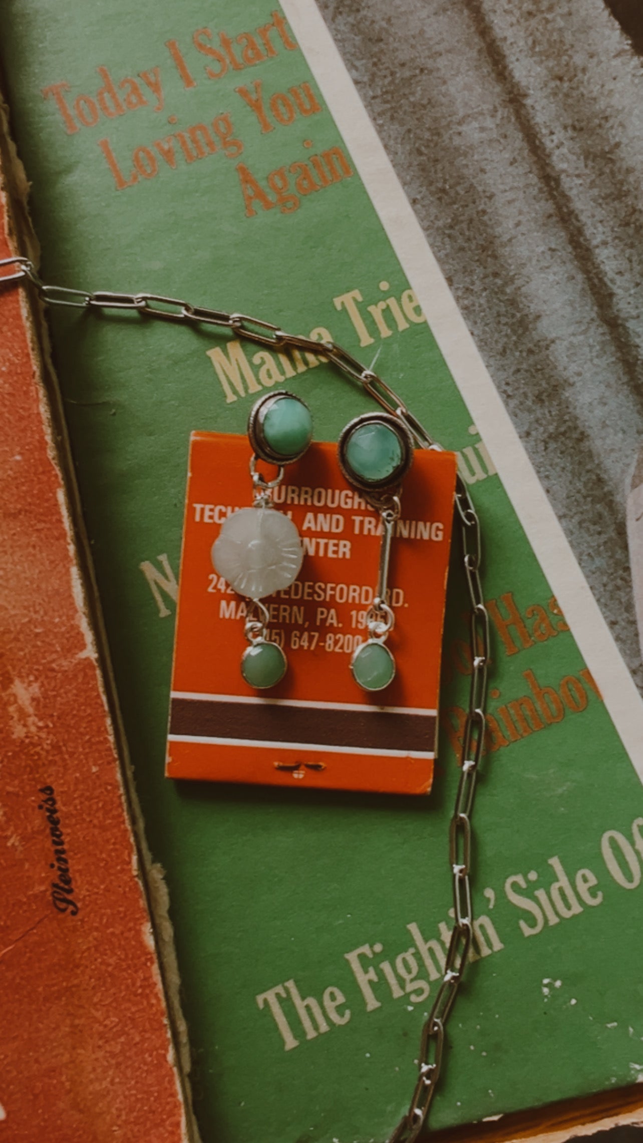 CHRYSOPRASE STERLING SILVER DANGLE EARRING